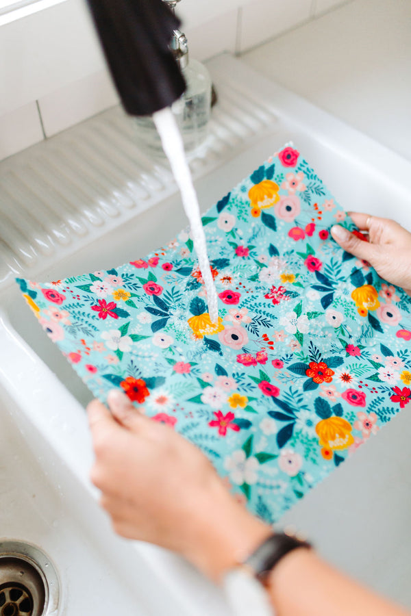 Is Using Soap & Cold Water Effective for Cleaning Your Beeswax Wraps?